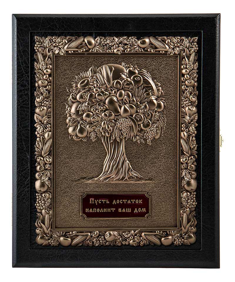 Ключница "Древо изобилия"- кожа, цвет черный(венге). 27х22х7 см.,шильд объемный медный