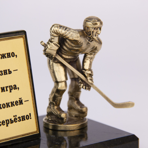 Фигурка на камне "Хоккеист. Вбрасывание" БФКМ-100/1вбрасывание фото 3